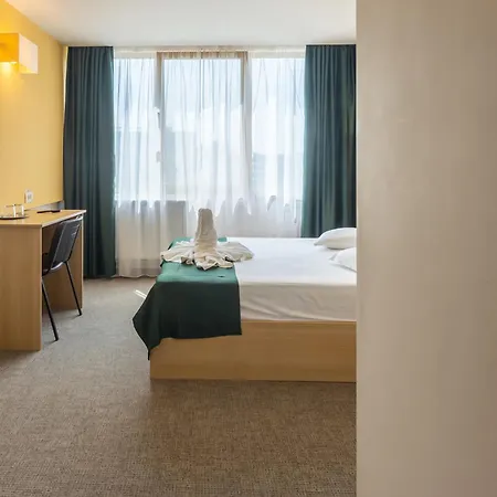 Flora Отель Мамая