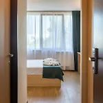 Flora 3*
