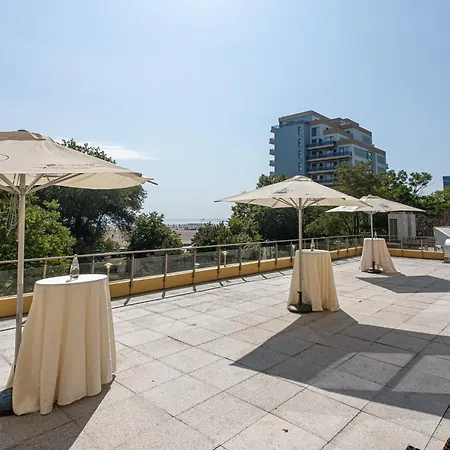 Hotel Flora Mamaia